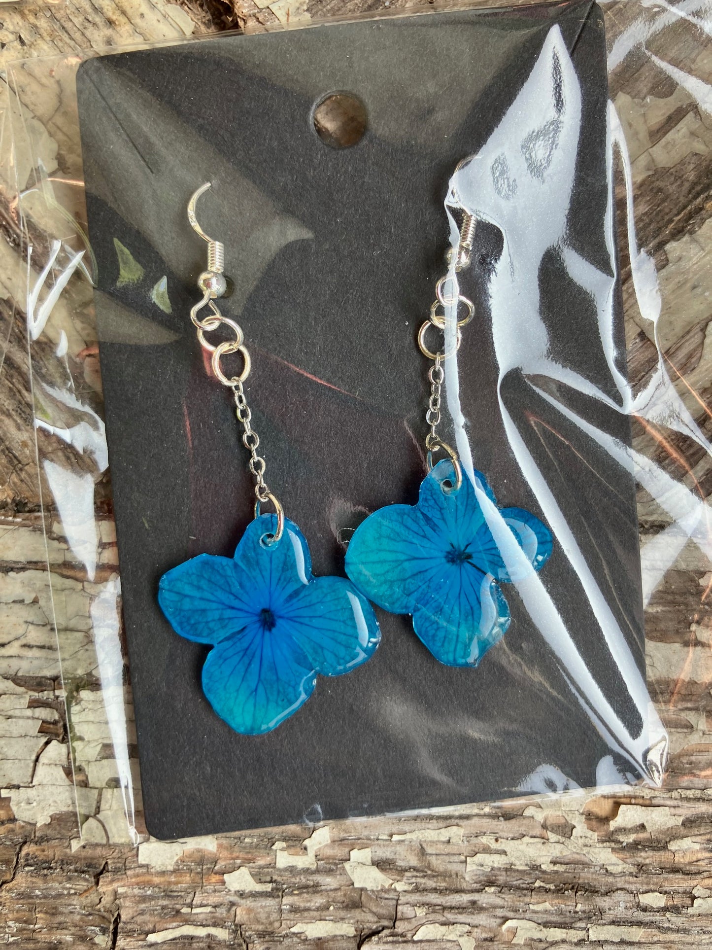 ***NEW*** Butterfly and flower earrings