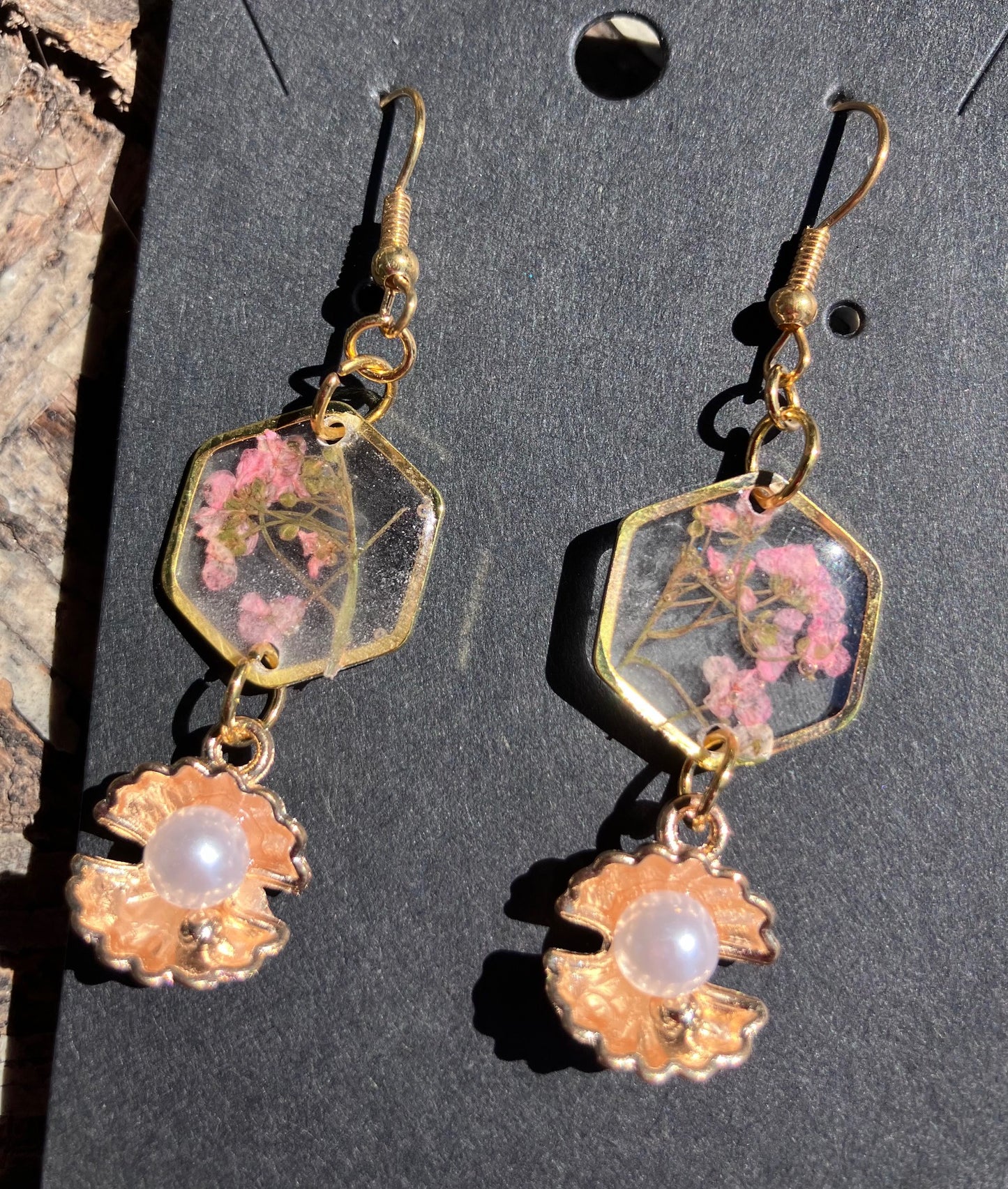 Pressed dried flowers in UV resin with clams & pearls earrings