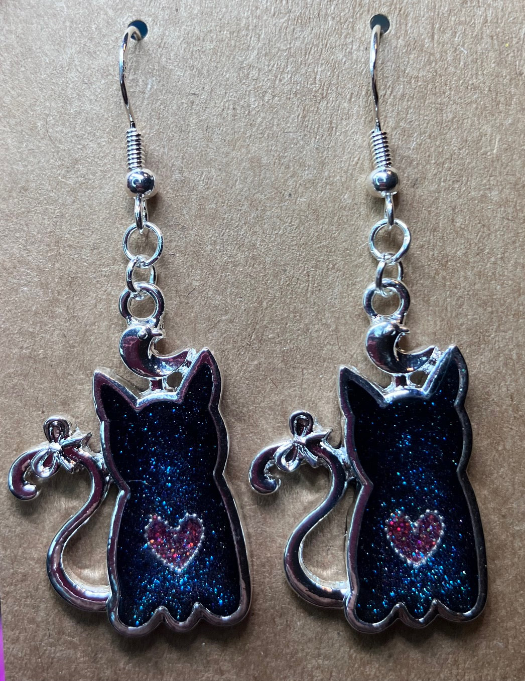 ******NEW****** Kitty earrings made with metal & UV resin