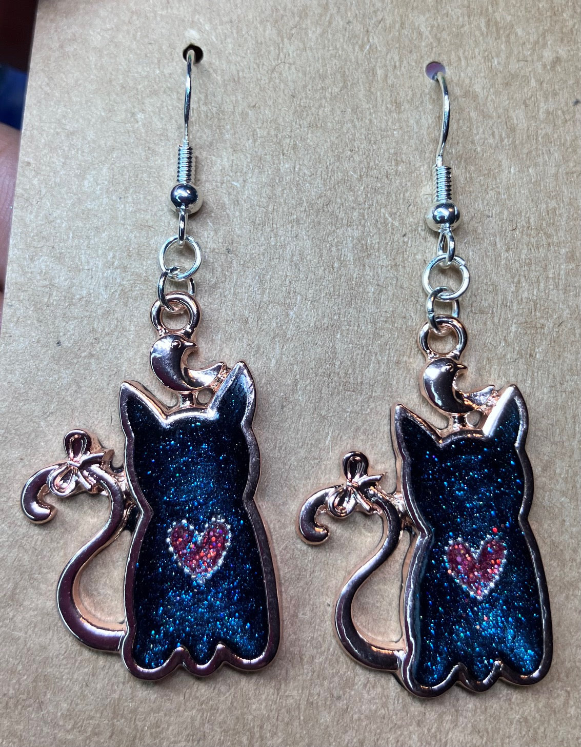 ******NEW****** Kitty earrings made with metal & UV resin