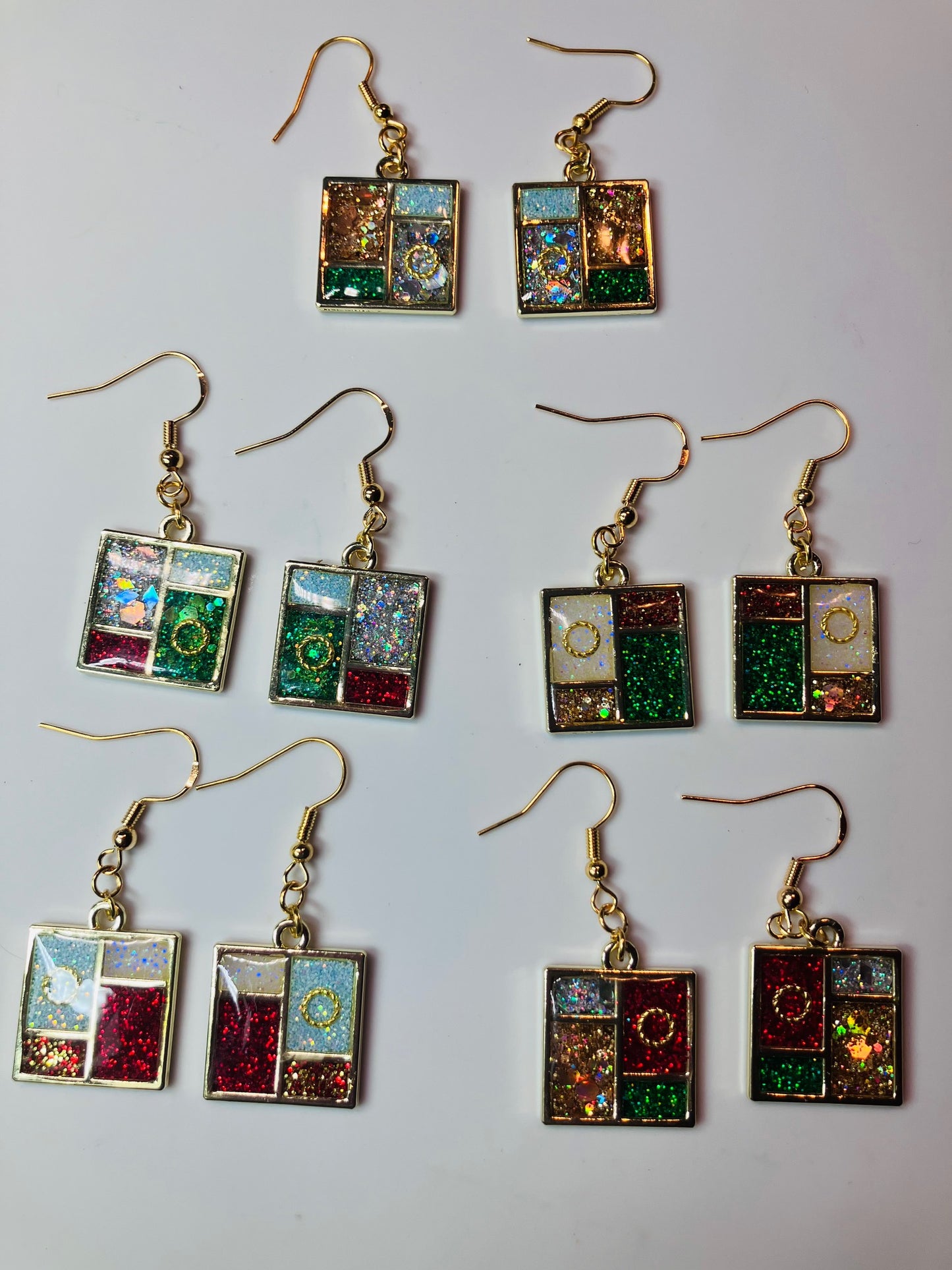 ****NEW**** Holiday glam earrings