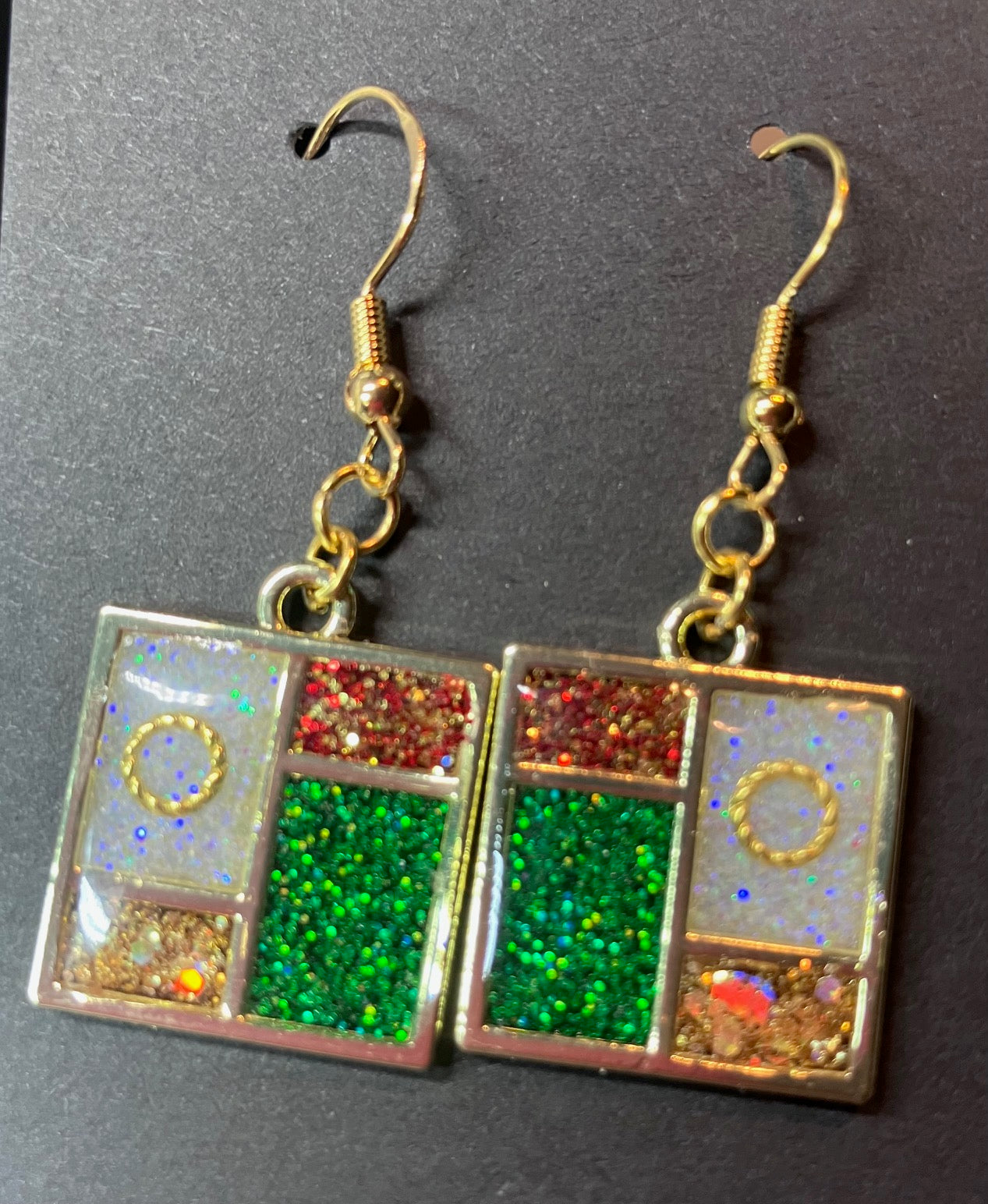 ****NEW**** Holiday glam earrings
