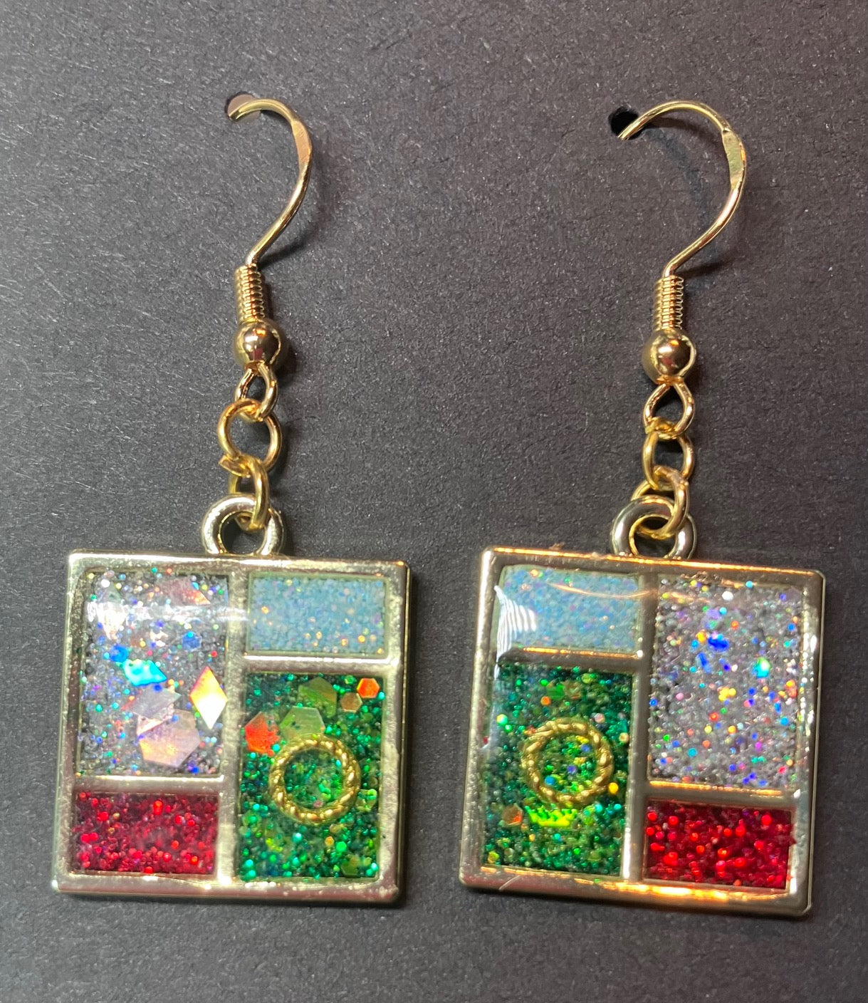 ****NEW**** Holiday glam earrings
