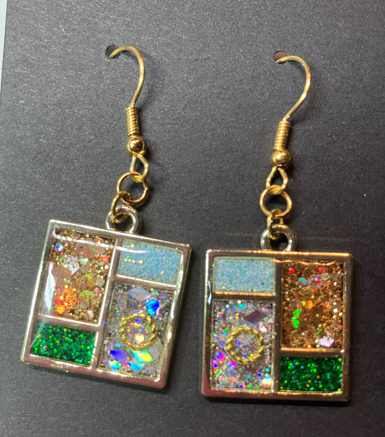 ****NEW**** Holiday glam earrings